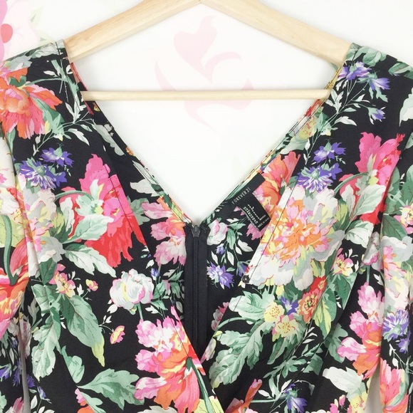 NEW Forever 21 Black Floral Romper S - Picture 2 of 7
